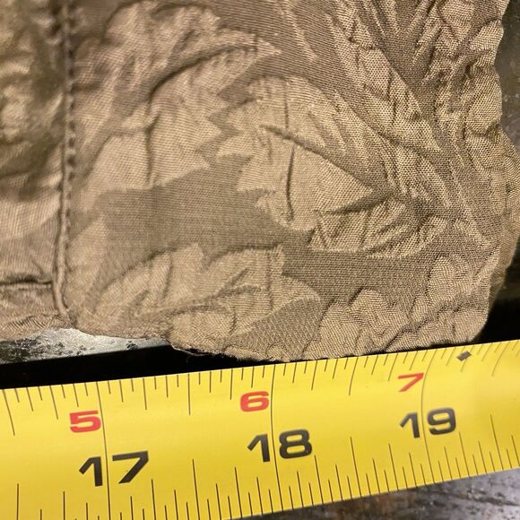 100% Silk Women Lg Sleeve Embossed Floral Button Tunic Blouse Olive Green M NWOT - Picture 10 of 10